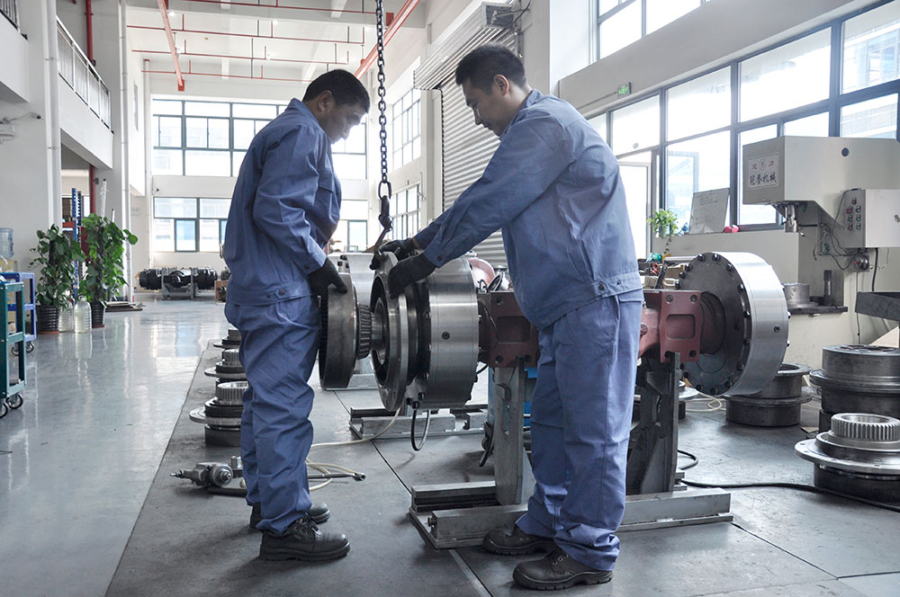 地下鏟運(yùn)機(jī)驅(qū)動(dòng)橋02