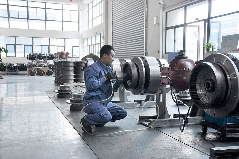 井下鏟運(yùn)機(jī)驅(qū)動(dòng)橋01