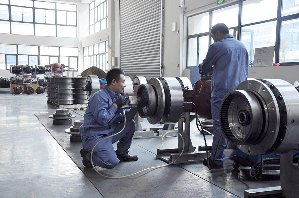 無軌設(shè)備驅(qū)動(dòng)橋01